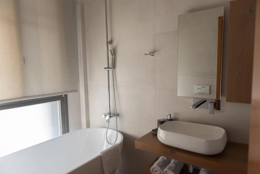 Samos - Renovated Stone With Private Pool- 2 Min From The Sea! Ágios Konstantínos