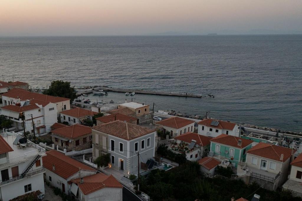 Samos - Renovated Stone With Private Pool- 2 Min From The Sea! Vila