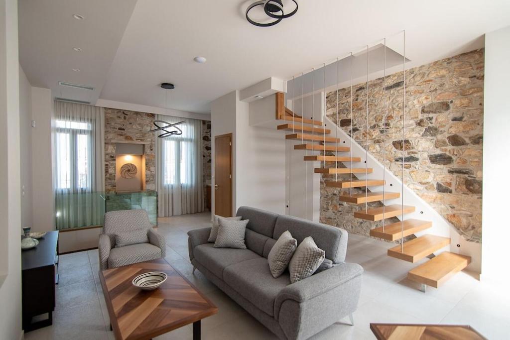 Samos - Renovated Stone With Private Pool- 2 Min From The Sea! * Agios Konstantinos (Samos)